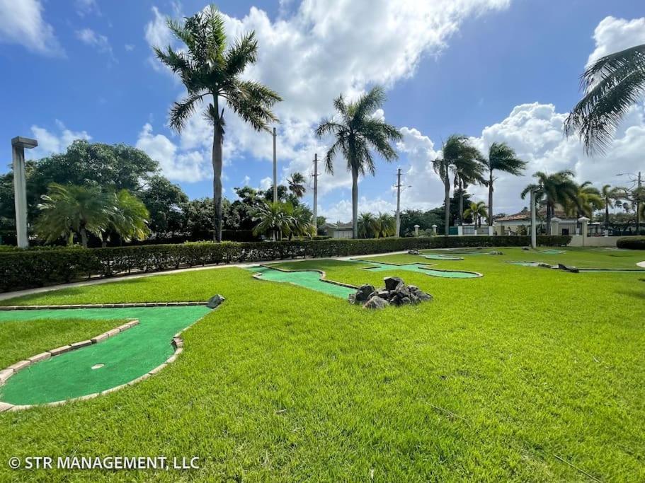 Upscale Condo At Aquatika Beach & Vacation Villas Loíza Exteriör bild